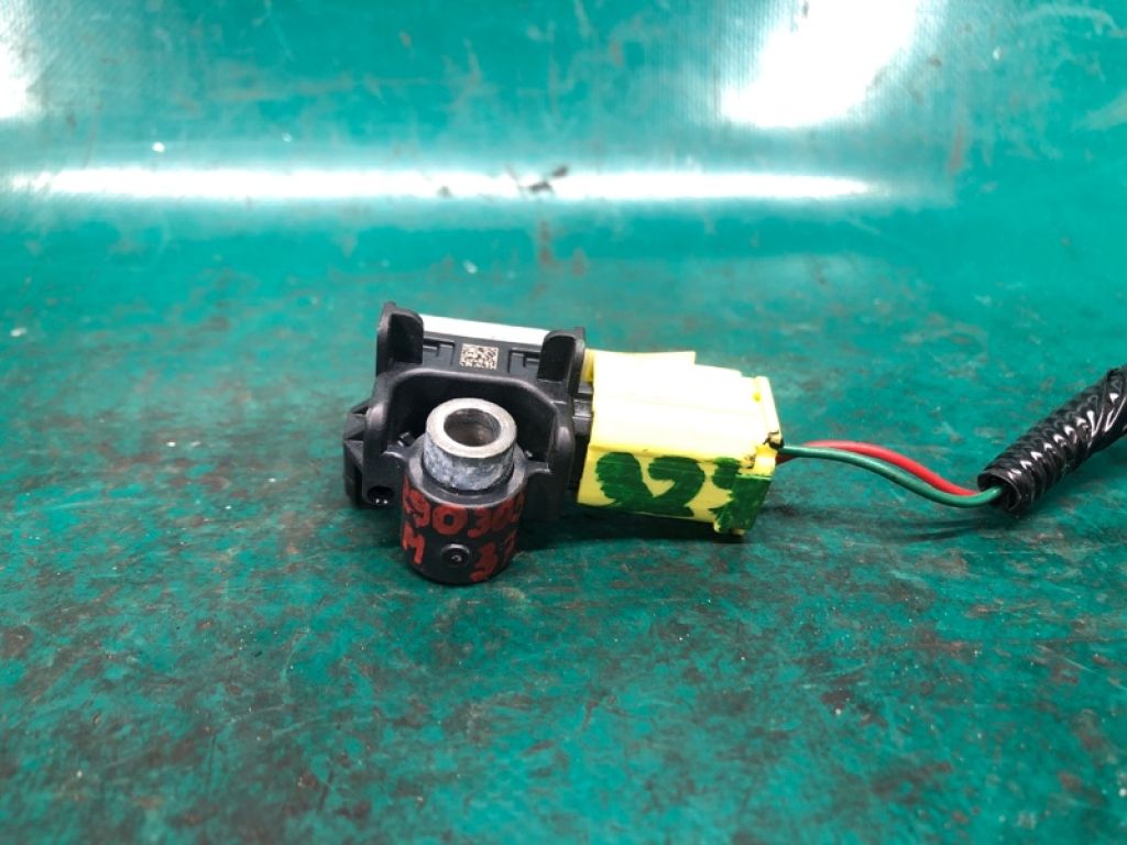 K8830-1EA0A | Датчик удару INFINITI M25/M37/M56/Q70/M35H 10-16 - Фото 3