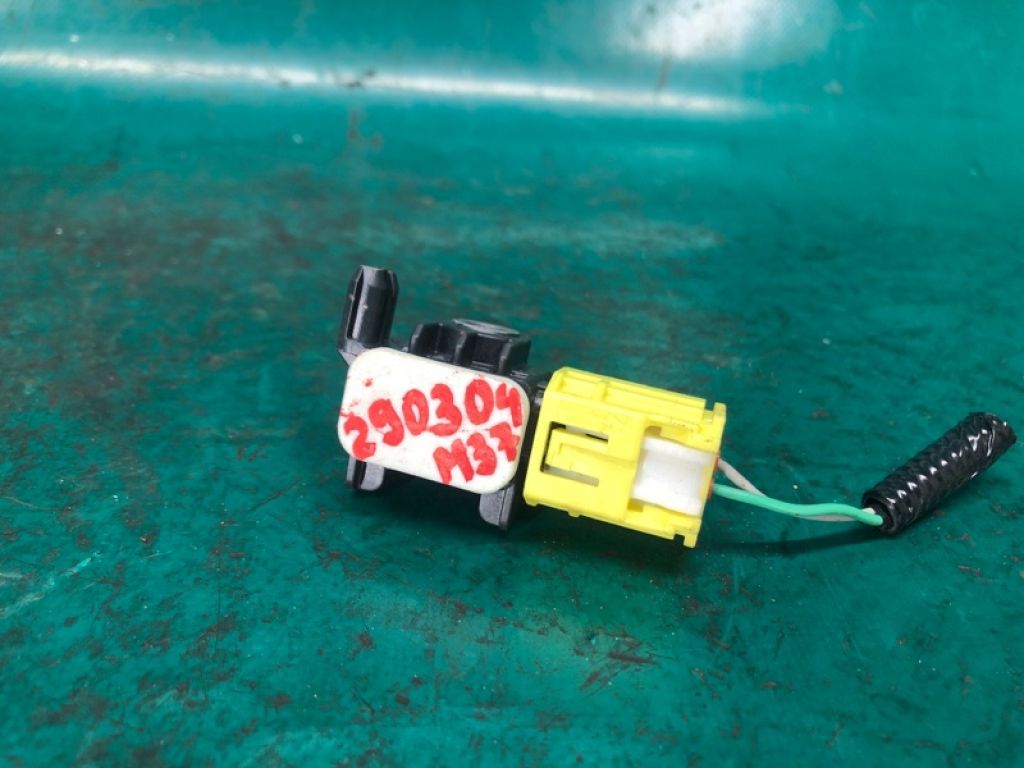 K8830-1EA0A | Датчик удару INFINITI M25/M37/M56/Q70/M35H 10-16