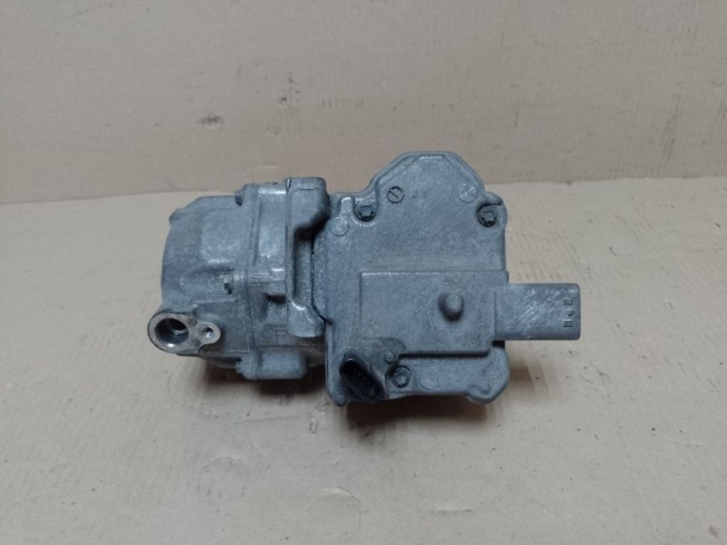 88370-47060 | Компресор кондиціонера TOYOTA PRIUS - 30 09-17 - Фото 2