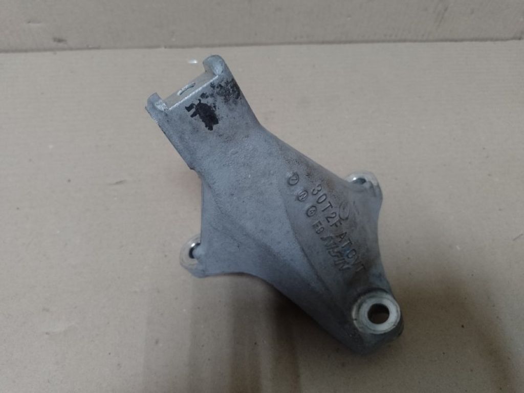 50630-T2F-A01 | Кронштейн двигуна передн. ACURA TLX 17-20