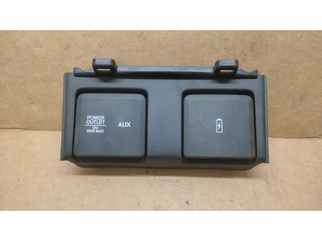 39115-TJB-A01 | Зарядне гніздо (розетка) ACURA RDX 19-