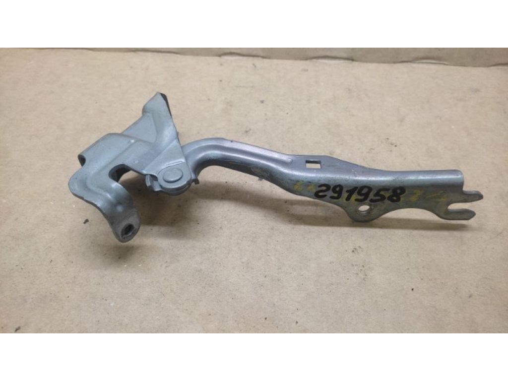 EG21-52-420B | Петля капоту лів. MAZDA CX-7 06-12