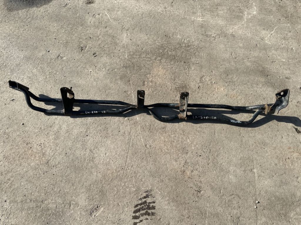 489B0-60010 | Кронштейн підніжки лів. LEXUS LX570 07-15