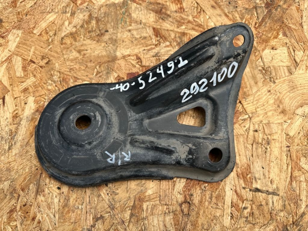 51023-07010 | Крепление балки подвески задн. прав. TOYOTA CAMRY 40 06-11