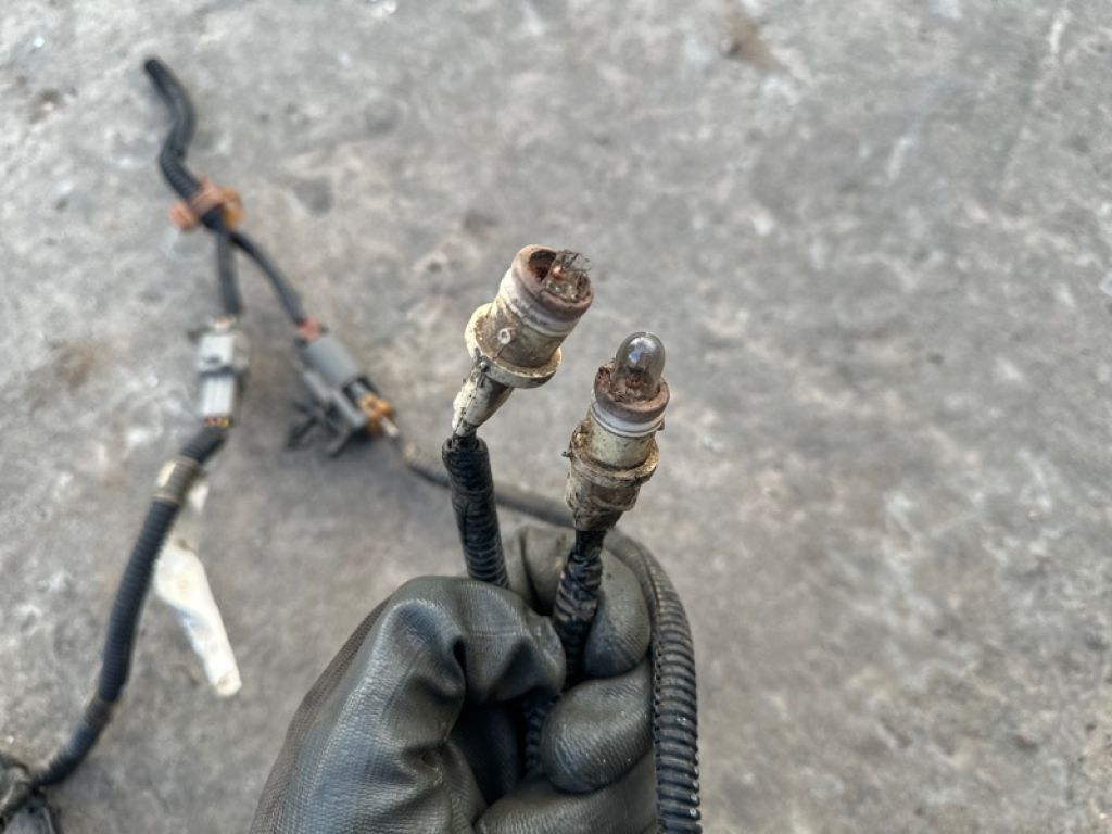 24015-7S000 | Проводка бампера задн. NISSAN QX56 / TITAN / ARMADA 04-16 - Фото 4