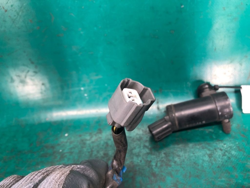 86611AG01A | Насос омивача скла SUBARU OUTBACK 03-09 BP - Фото 4