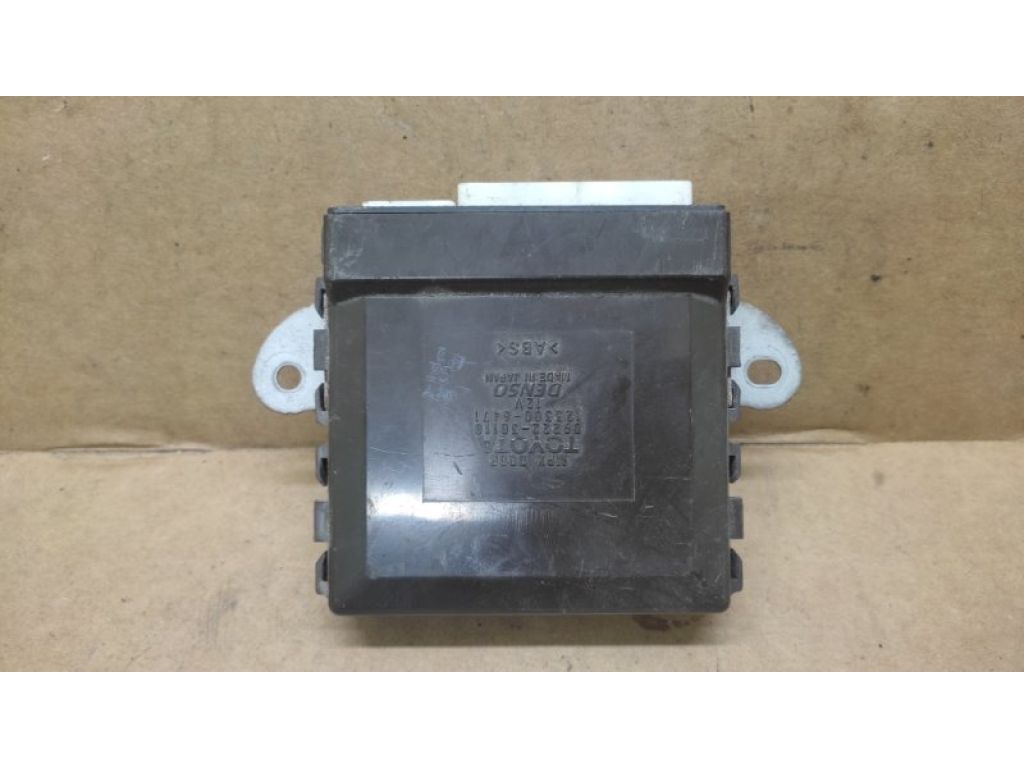 89222-30110 | Блок управления дверей передн. прав. LEXUS GS350 GS300 05-11