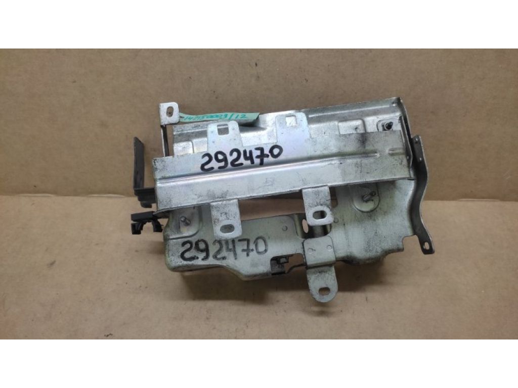 23714-1KT0A | Кронштейн NISSAN JUKE 10-19