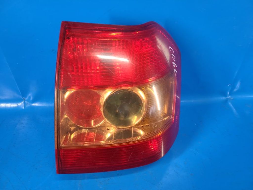 81560-02301 | Ліхтар зовнішній лів. TOYOTA COROLLA 120 00-07