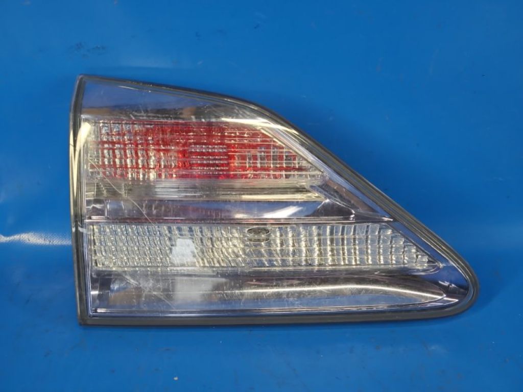 81590-0E020 | Ліхтар внутрішній лів. LEXUS RX350/450 09-15