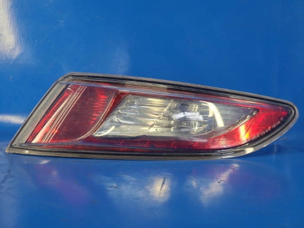 33501SMGE03 | Ліхтар зовнішній прав. HONDA CIVIC 5D 06-11