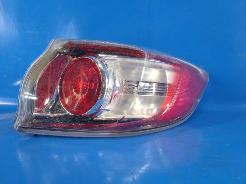 BBN751150 | Ліхтар зовнішній прав. MAZDA 3 BL 09-13