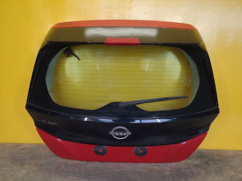 K01005SHMB | Кришка багажника NISSAN LEAF 18-