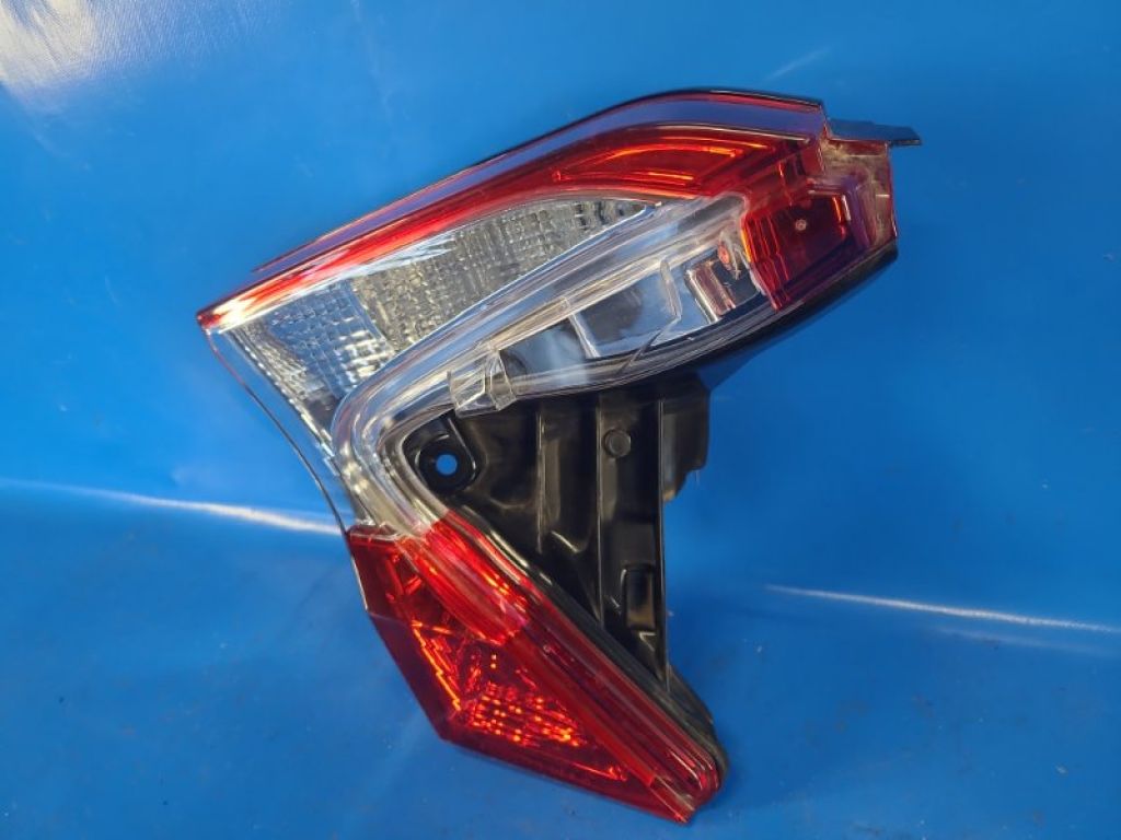 81590-F4010-00 | Ліхтар внутрішній лів. TOYOTA C-HR 16- - Фото 3