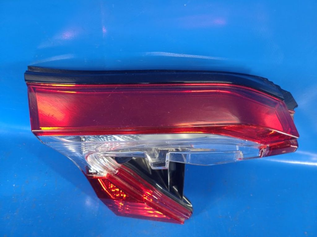 81590-F4010-00 | Ліхтар внутрішній лів. TOYOTA C-HR 16- - Фото 4