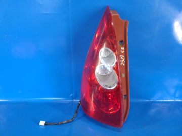 Фонарь наружный лев. MAZDA 5 CR 05-10