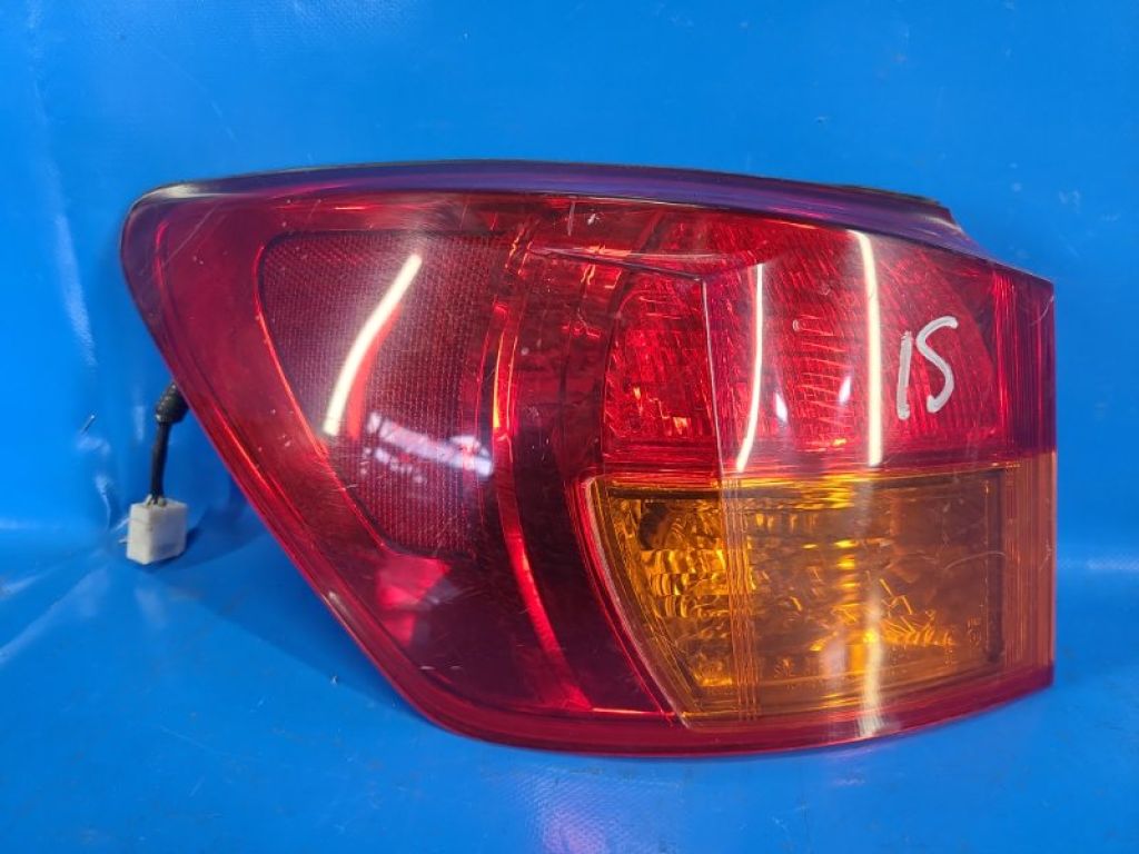 81561-53171 | Фонарь наружный лев. LEXUS IS250/350 05-13