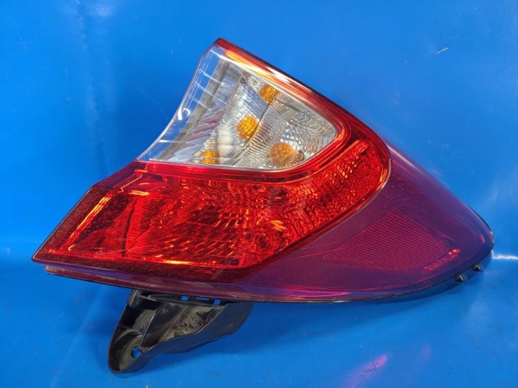 81550-F4010 | Фонарь наружный прав. TOYOTA C-HR 16-
