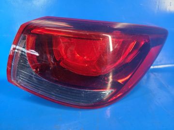 Ліхтар зовнішній прав. MAZDA 2 DE 07-15