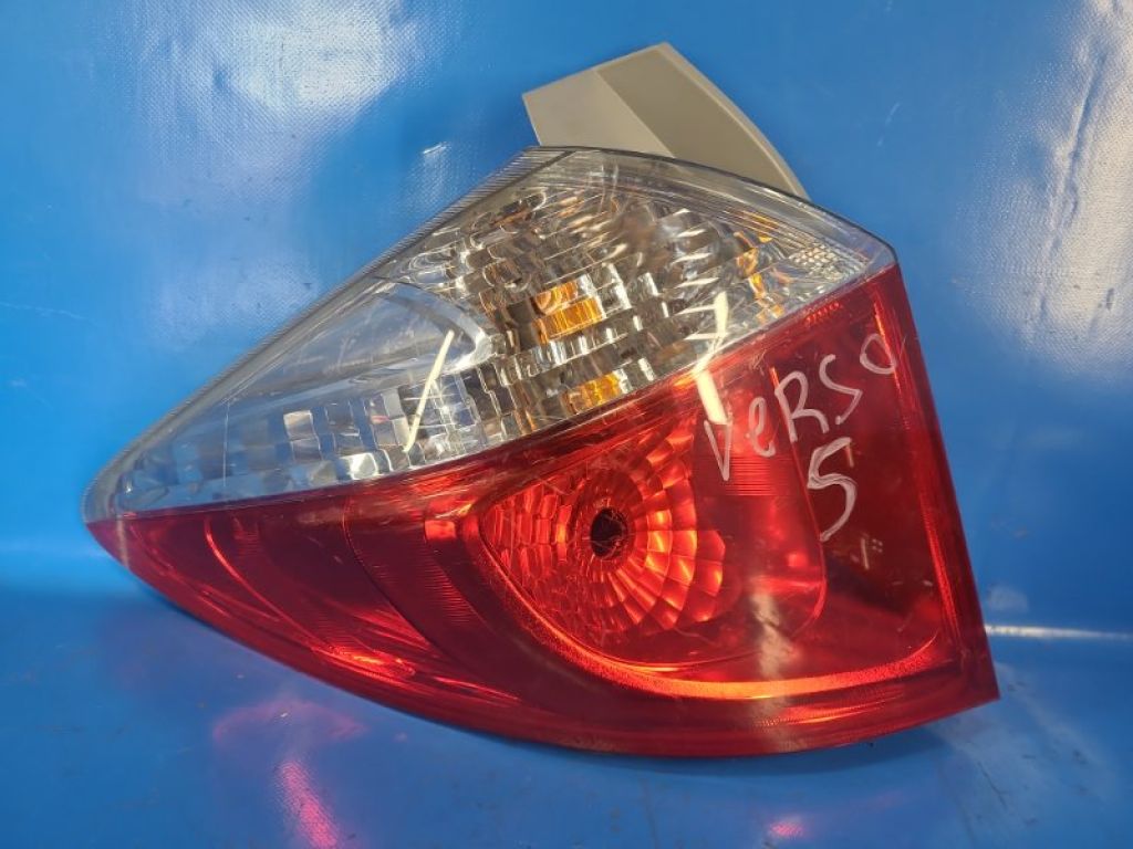 81561-52730 | Фонарь наружный лев. TOYOTA VERSO 12-18