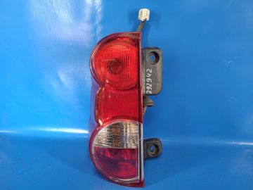 Фонарь наружный лев. NISSAN NV200 EU 09-