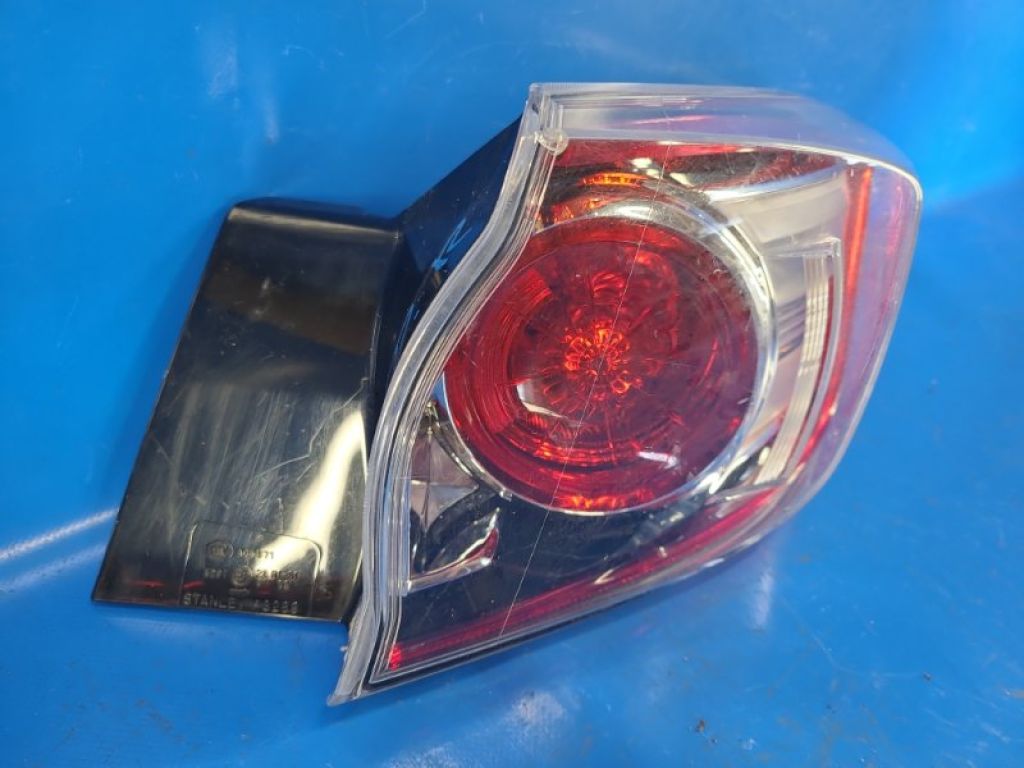 BBN751150 | Ліхтар зовнішній прав. MAZDA 3 BL 09-13 - Фото 2