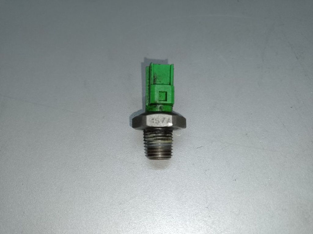 LF01-18-501 | Датчик давления масла ДВС MAZDA 3 BL 09-13