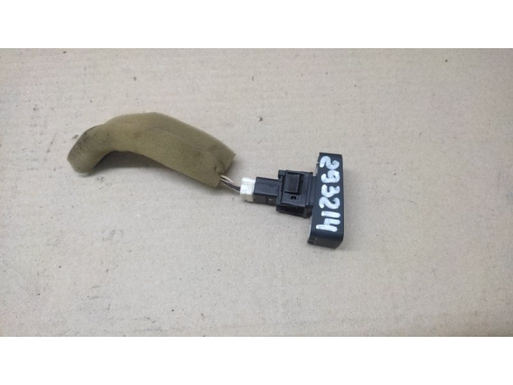 25290-3NA0A | Кнопка аварійної сигналізації NISSAN LEAF 10-17
