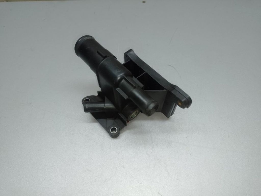 LF94-15-17Z | Фланець системи охолодження MAZDA 3 BK 03-08