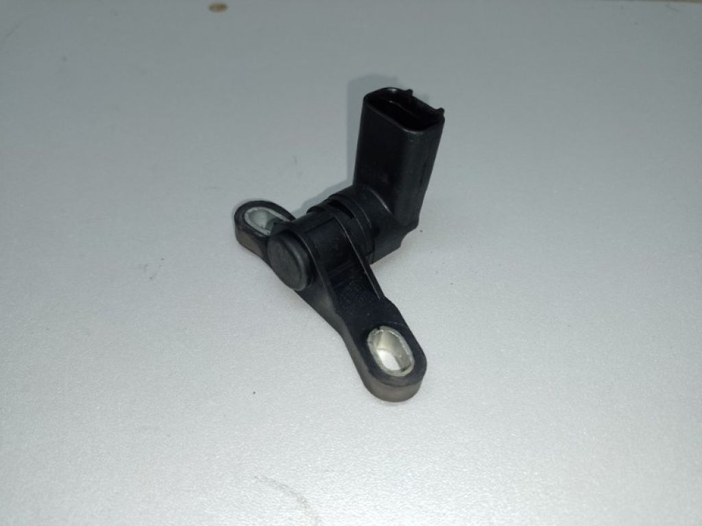L3G2-18-221 | Датчик положения коленвала MAZDA 3 BK 03-08