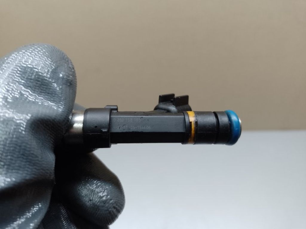 L3G5-13-250 | Форсунка топливная MAZDA 3 BK 03-08 - Фото 3