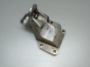Кронштейн опори двигуна лів. INFINITI M35/M45 04-10