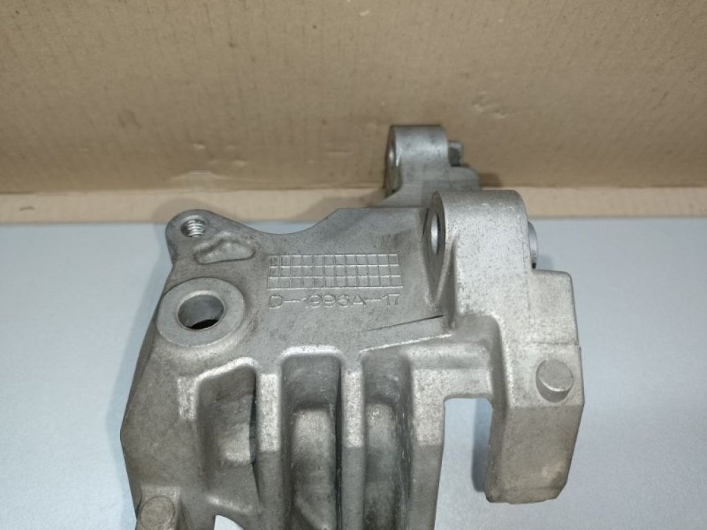 11910-EG000 | Кронштейн компресора кондиціонера INFINITI M35/M45 04-10 - Фото 4