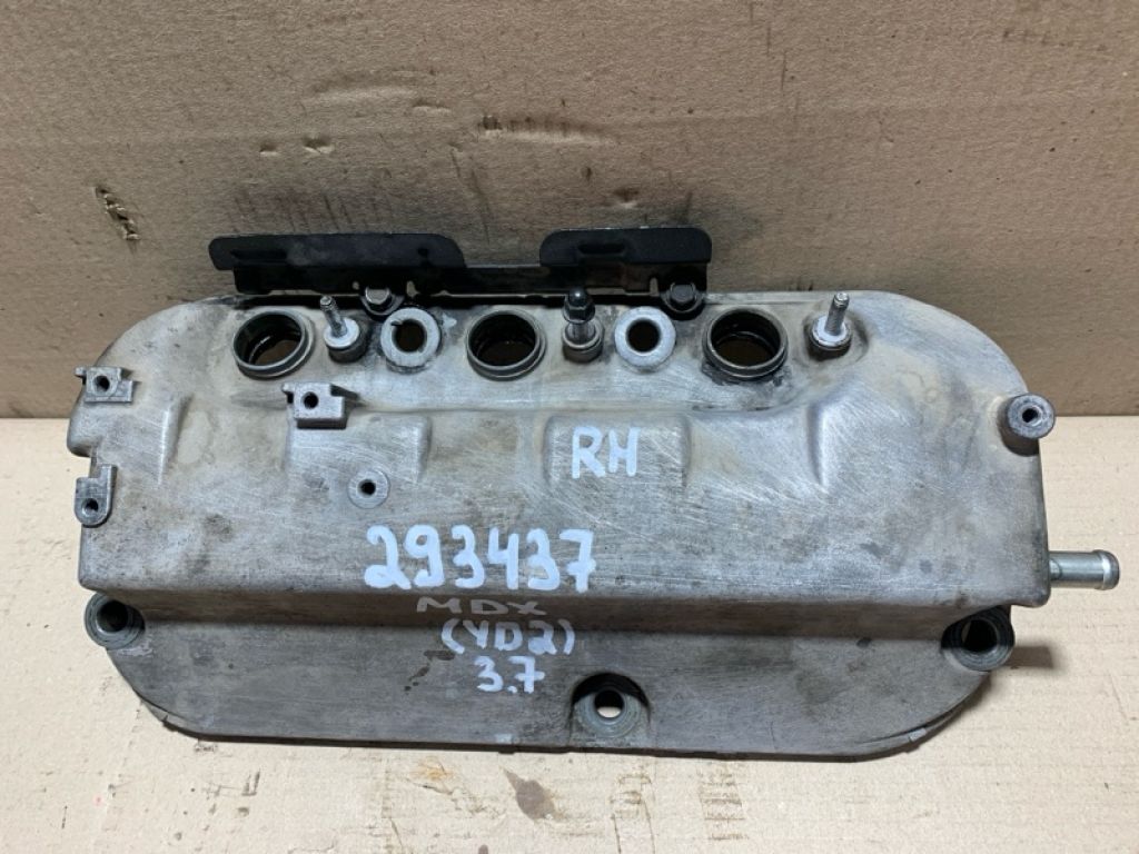 12320-RYE-A00 | Крышка клапанная задн. прав. ACURA MDX (YD2) 06-13