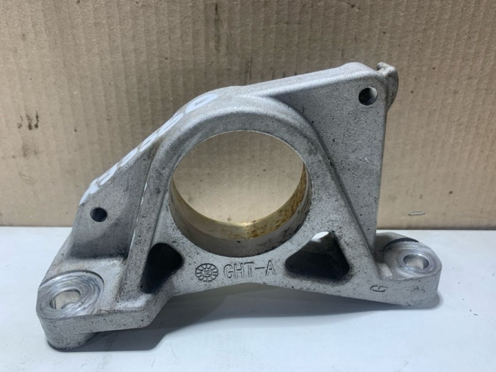 39780-3NA0A | Кронштейн проміжного валу NISSAN LEAF 10-17