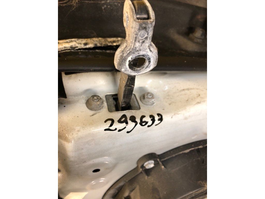 KD53-58-270C | Ограничитель двери передн. лев. MAZDA CX-5 (KE) 11-17