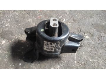 Подушка двигателя лев. HYUNDAI ELANTRA MD 10-15