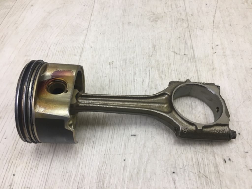 07K198401A | Шатун VOLKSWAGEN JETTA USA 10-17