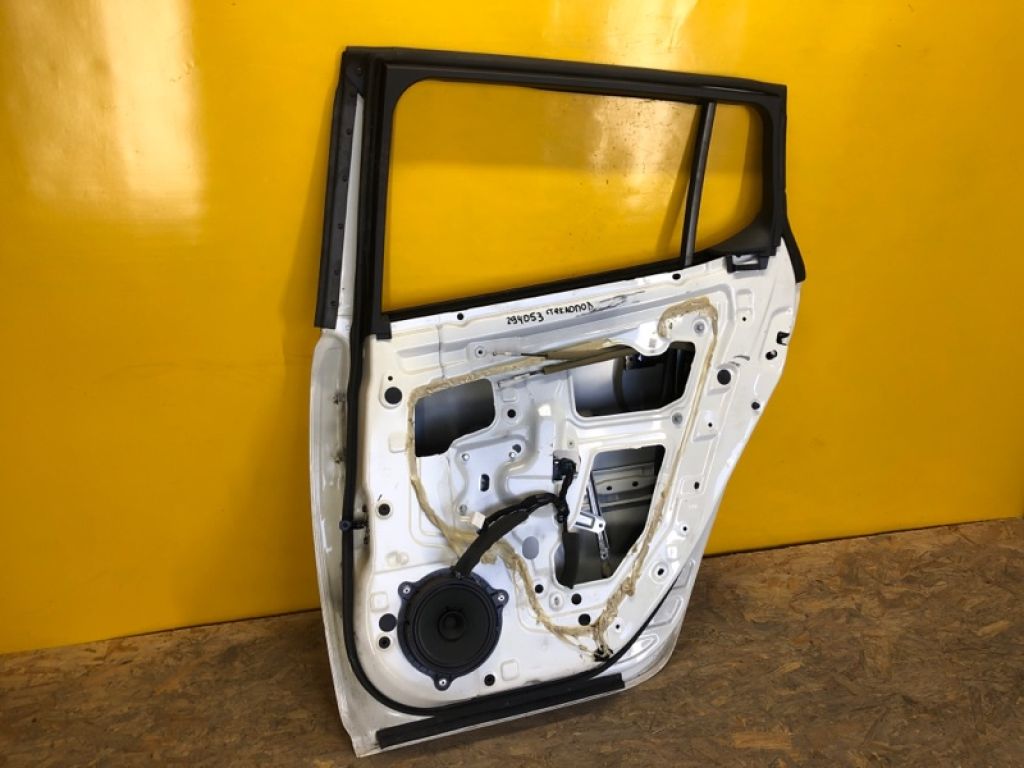 82100-5SF0A | Двері задн. прав. NISSAN LEAF 18- - Фото 6