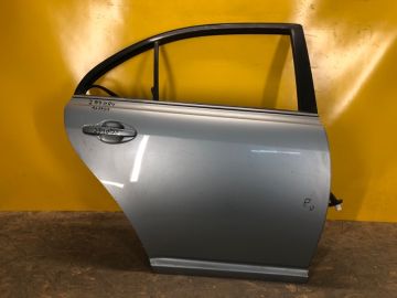 Двері задн. прав. TOYOTA AVENSIS 03-08