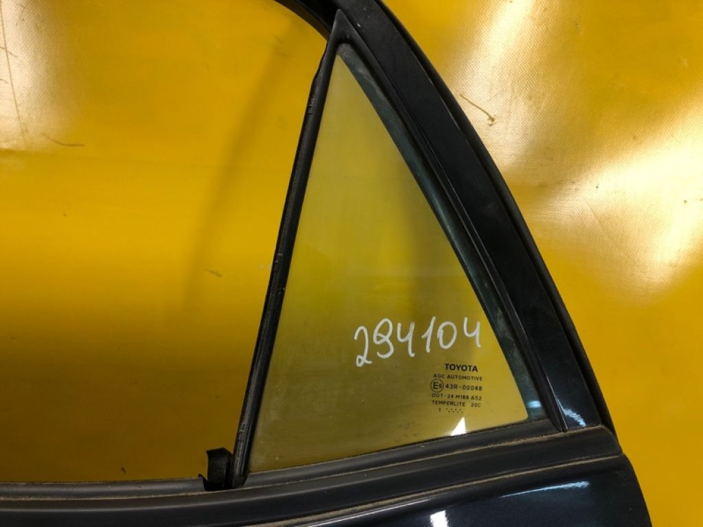 68124-02170 | Стекло двери глухое задн. лев. TOYOTA AURIS 06-12