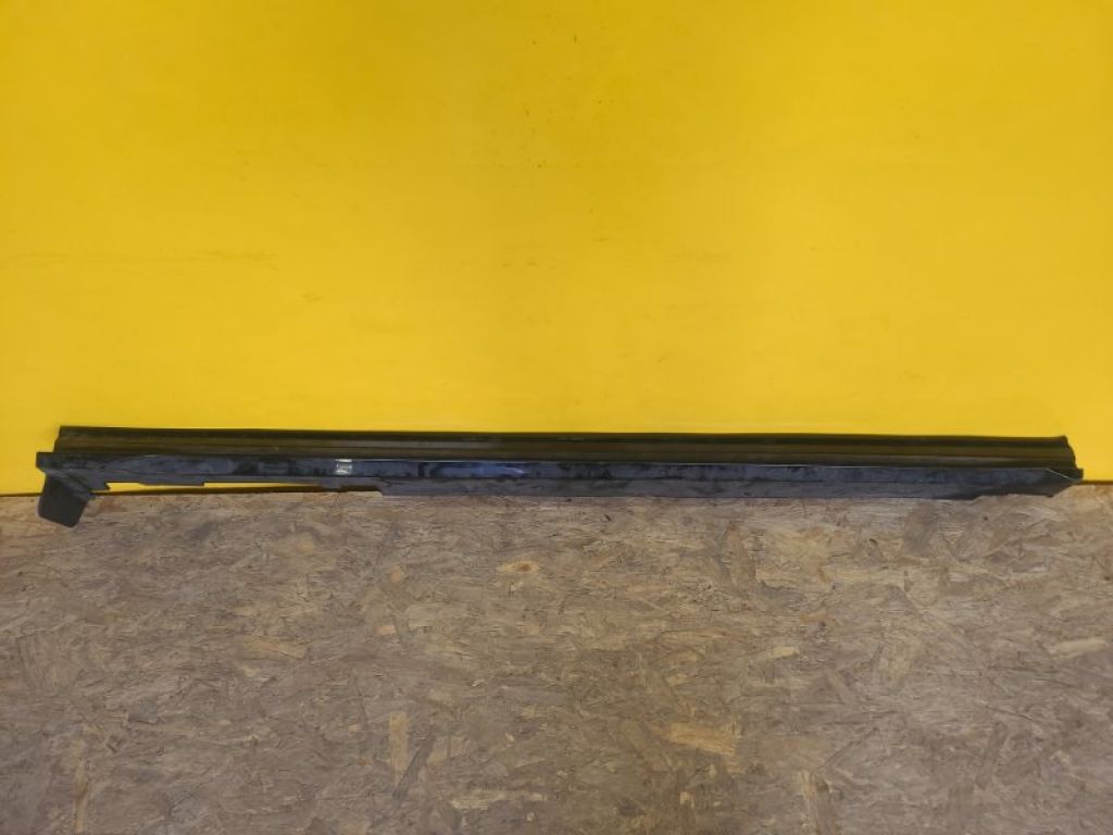 87754CV300 | Накладка порогу зовнішня прав. KIA EV6 21-