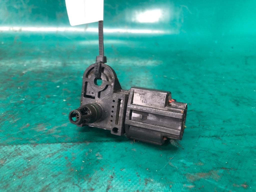 L301-18-211B | Датчик абсолютного тиску (MAP sensor) MAZDA 3 BL 09-13 - Фото 2