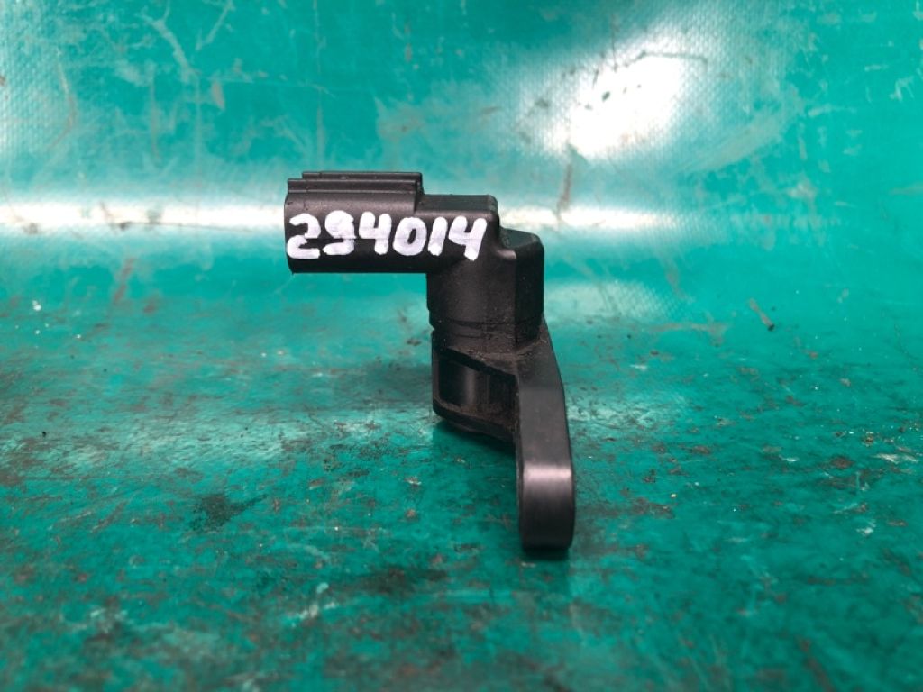 L3G2-18-221 | Датчик положения коленвала MAZDA 3 BL 09-13 - Фото 3