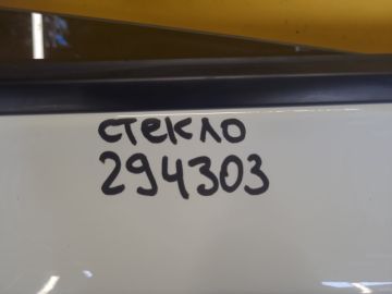 Скло дверей задн. лів. NISSAN LEAF 18-