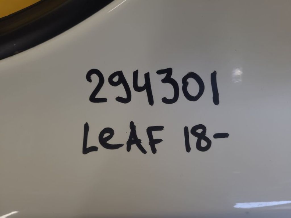 82101-5SF0A | Двері задн. лів. NISSAN LEAF 18- - Фото 2