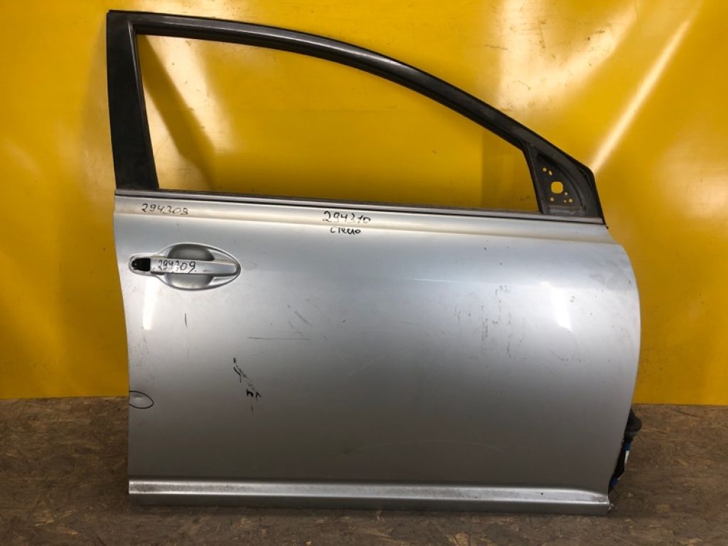 67001-05050 | Двері передн. прав. TOYOTA AVENSIS 03-08