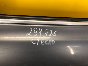 Скло дверей передн. прав. TOYOTA AVENSIS 03-08
