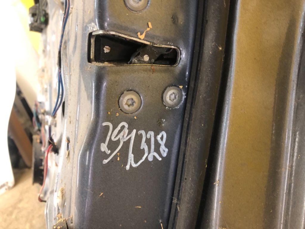 69030-02161 | Замок двери передн. прав. TOYOTA AVENSIS 03-08