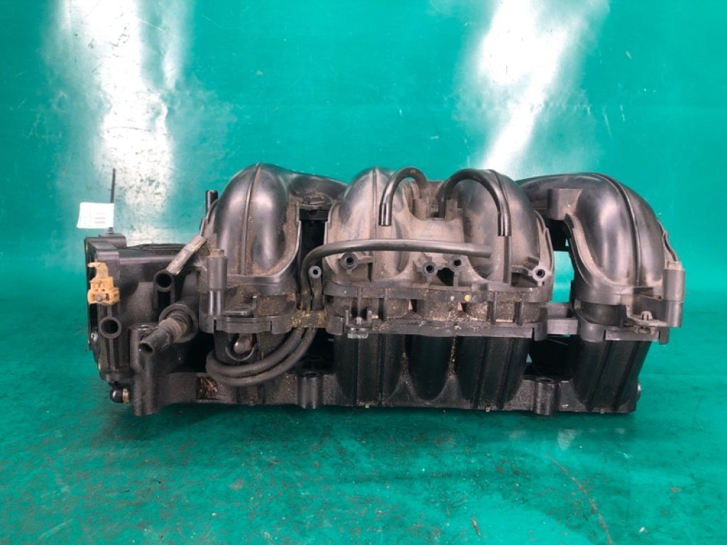 L373-13-100B | Колектор впускний MAZDA 3 BK 03-08 - Фото 2